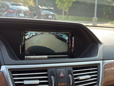 Used 2013 Mercedes-Benz E 350 4MATIC Sedan image 18