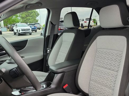 Used 2022 Chevrolet Equinox LT FWD image 11