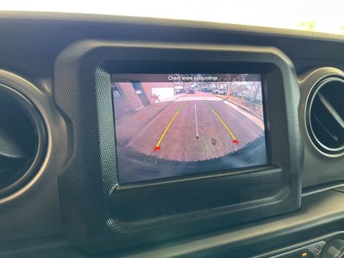 Used 2021 Jeep Wrangler Unlimited Sport image 10