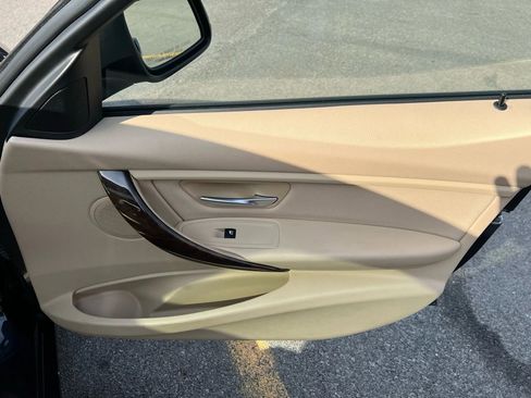 Used 2013 BMW 320i xDrive 320i xDrive Sedan 4D image 20