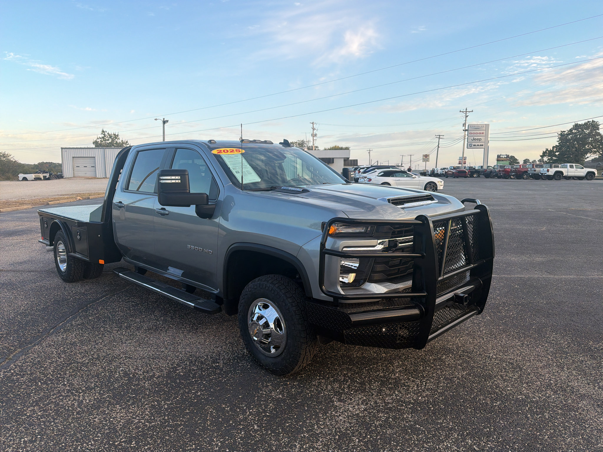 Used 2025 Chevrolet Silverado 3500 LT w/ All Star Edition AWD/4WD image 7