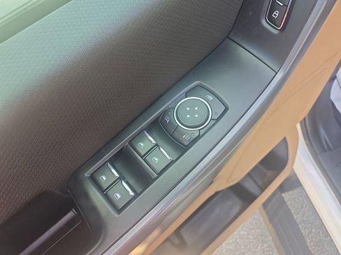 Used 2023 Ford F150 XLT AWD/4WD image 18