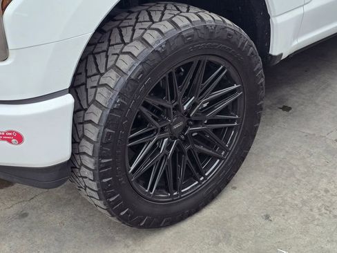 Used 2023 Ford F150 Lightning XLT image 30