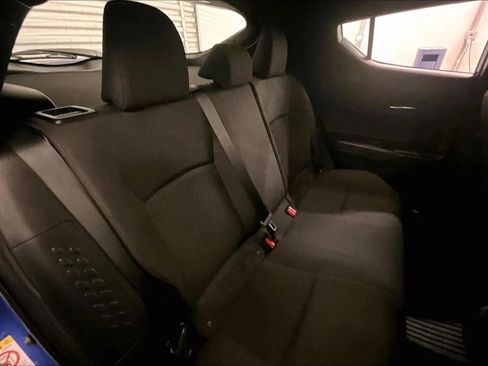 Used 2019 Toyota C-HR XLE image 26