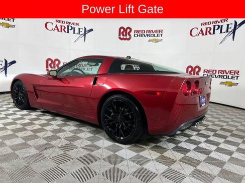 Used 2005 Chevrolet Corvette Coupe w/ Preferred Equipment Group RWD image 6