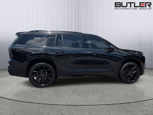 Certified 2024 Chevrolet Traverse RS FWD image 7
