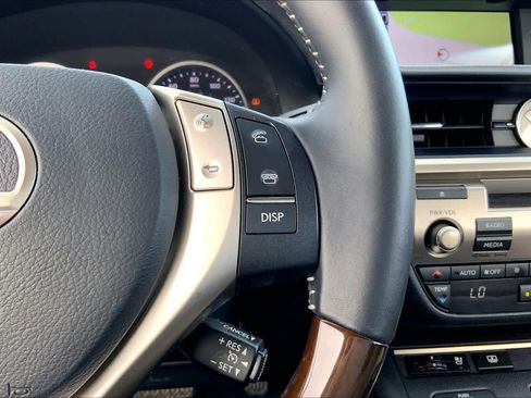 Used 2013 Lexus ES 350 w/ Luxury Pkg FWD image 24
