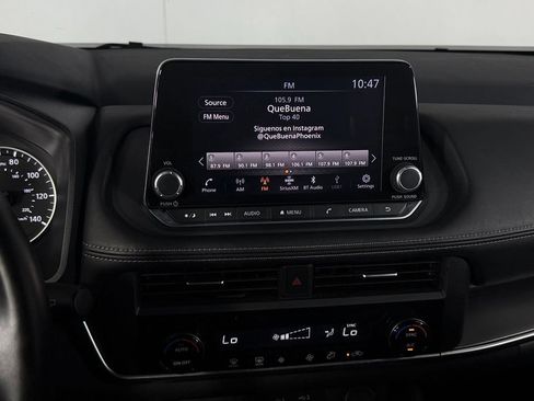 Used 2025 Nissan Rogue SV FWD image 17