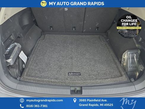 Used 2022 Volkswagen Tiguan SE image 24