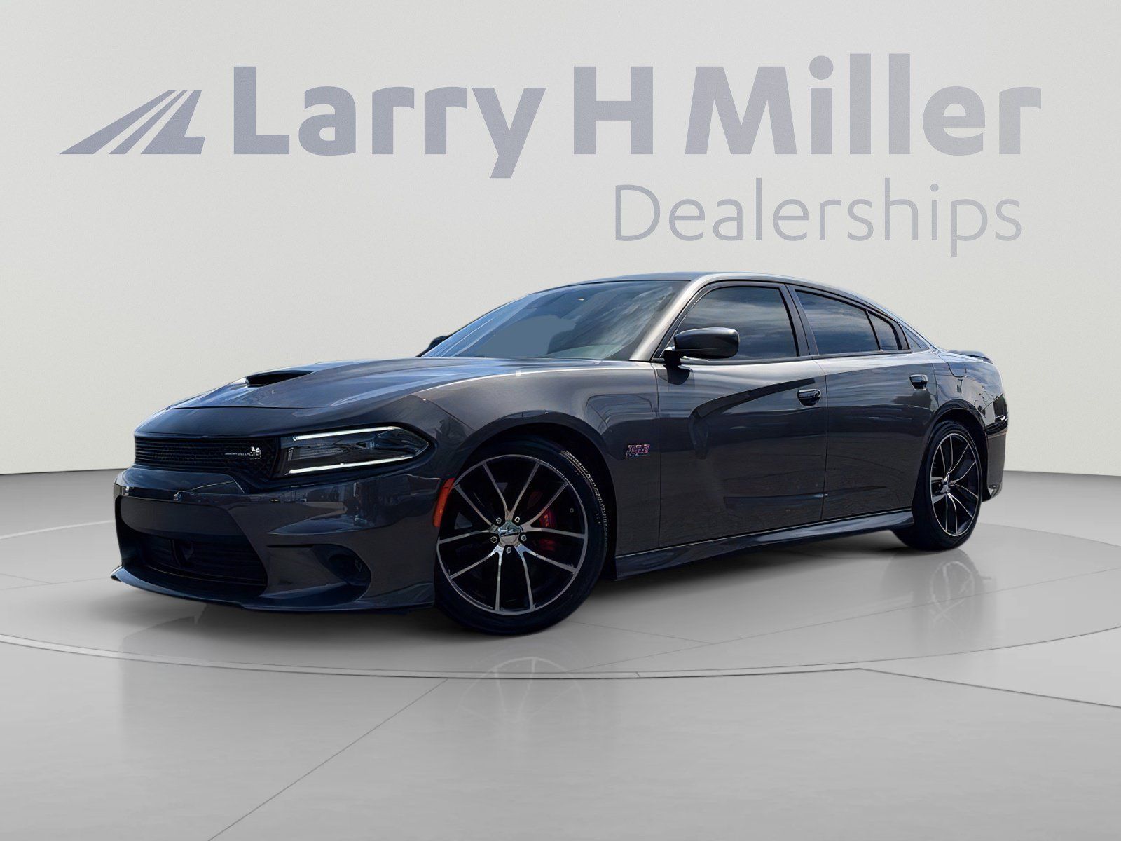 Used 2016 Dodge Charger R/T Scat Pack w/ Technology Group RWD image 2