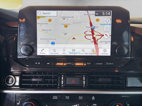 Used 2022 Nissan Pathfinder Platinum w/ Cargo Package image 15