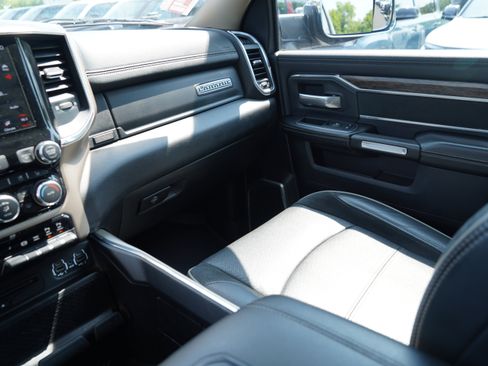 Used 2019 RAM 2500 Laramie AWD/4WD image 13