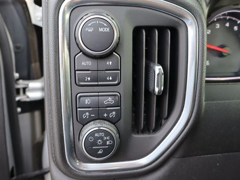 Used 2021 Chevrolet Silverado 1500 LT Trail Boss w/ Convenience Package II AWD/4WD image 20