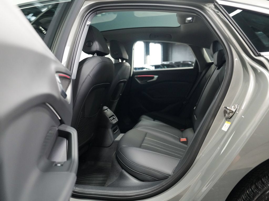 Used 2025 Audi A5 2.0T Premium Plus w/ Premium Plus AWD/4WD image 32
