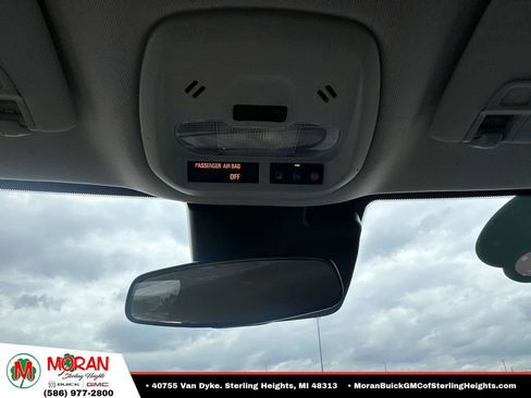 Certified 2025 Chevrolet Trax LT w/ LT Convenience Package FWD image 30
