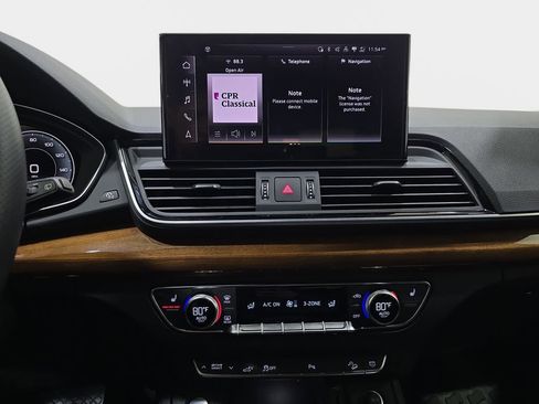 Used 2024 Audi Q5 e Premium Plus w/ Premium Plus Package image 21