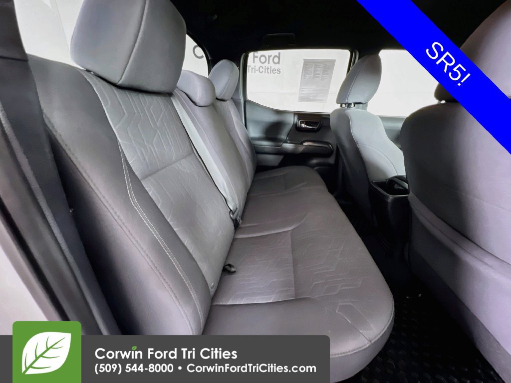 Used 2017 Toyota Tacoma SR5 AWD/4WD image 16