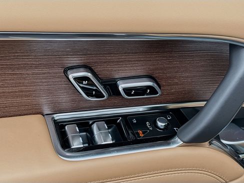 New 2026 Land Rover Range Rover SE image 22