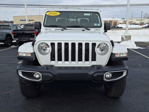 Used 2020 Jeep Gladiator Overland image 2