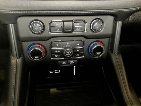 Used 2022 Chevrolet Tahoe LS image 15