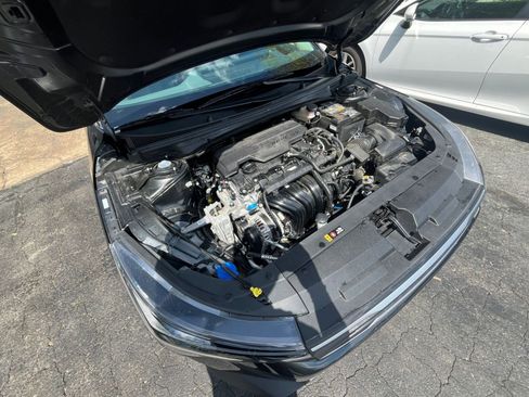 Used 2025 Kia K4 LXS image 28