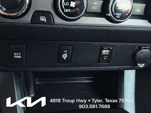Used 2016 Toyota Tacoma TRD Off-Road w/ Towing Package AWD/4WD image 36