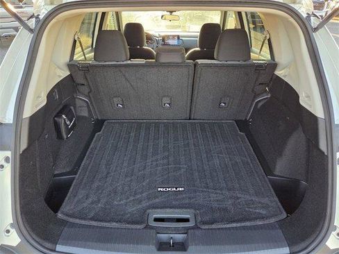 Used 2022 Nissan Rogue SV image 13