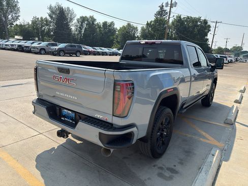 Used 2025 GMC Sierra 3500 AT4 w/ AT4 Premium Plus Package AWD/4WD image 5