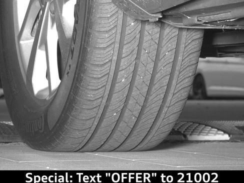 Certified 2024 Audi Q3 2.0T Premium w/ Convenience Package image 12