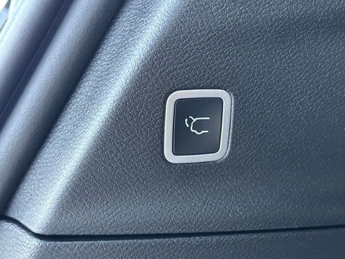 New 2026 Chrysler Pacifica Select image 24