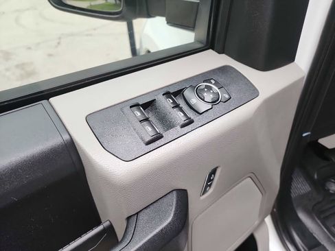 Used 2018 Ford F250 XL w/ Power Equipment Group RWD image 21