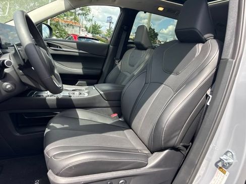Certified 2026 INFINITI QX60 Luxe w/ Cargo Package AWD/4WD image 20