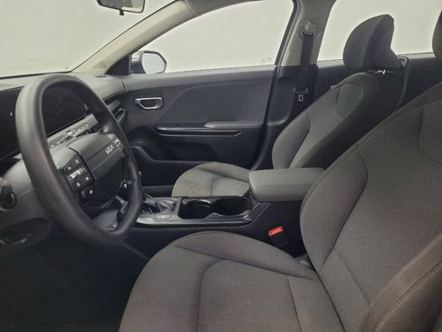 Used 2025 Kia K4 FWD image 17