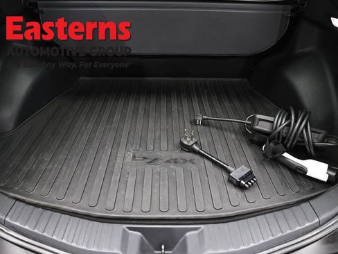 Used 2024 Toyota bZ4X XLE w/ Weather Package AWD/4WD image 9