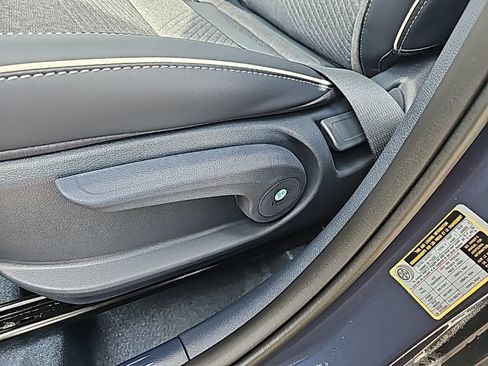 New 2026 Hyundai Venue SEL FWD image 14