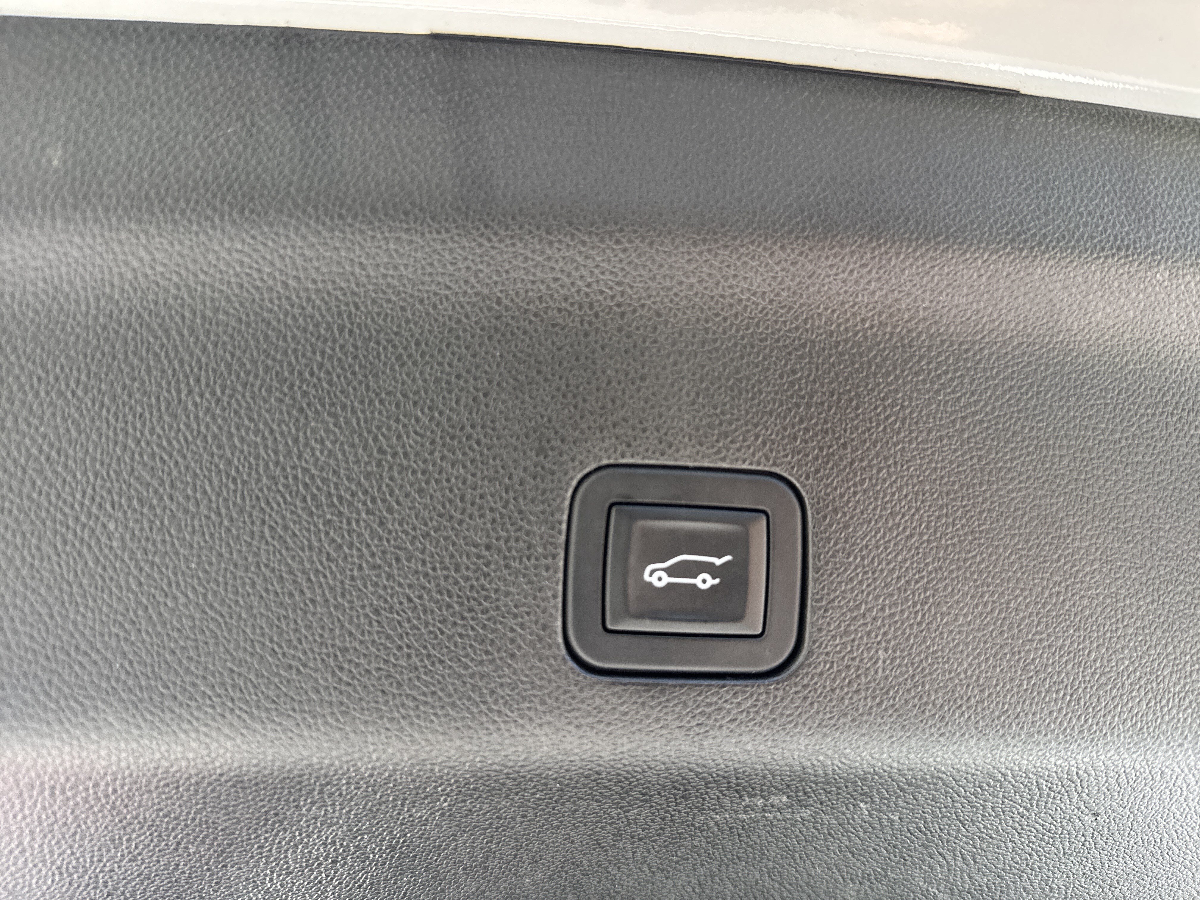 Used 2024 GMC Yukon AT4 w/ AT4 Premium Plus Package AWD/4WD image 38