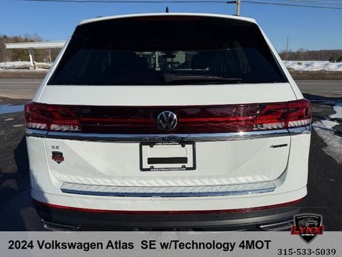 Used 2024 Volkswagen Atlas SE image 4