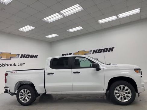 New 2026 Chevrolet Silverado 1500 Custom image 4