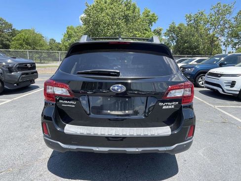 Used 2017 Subaru Outback 2.5i Limited AWD/4WD image 23