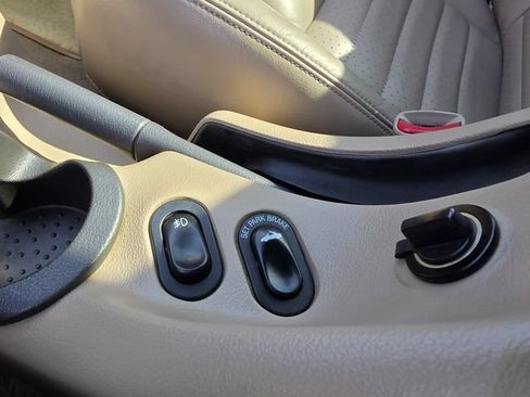 Used 2000 Ford Mustang GT RWD image 19