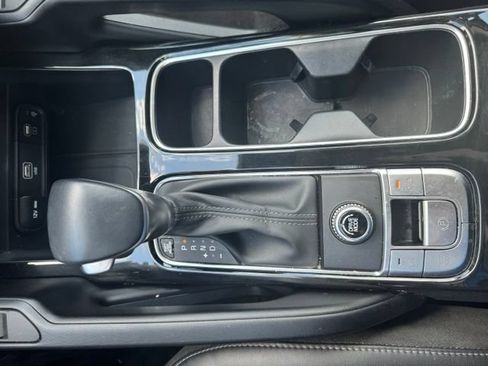 Used 2025 Kia Telluride S FWD image 24