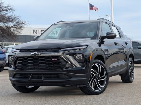 Used 2024 Chevrolet TrailBlazer RS image 2