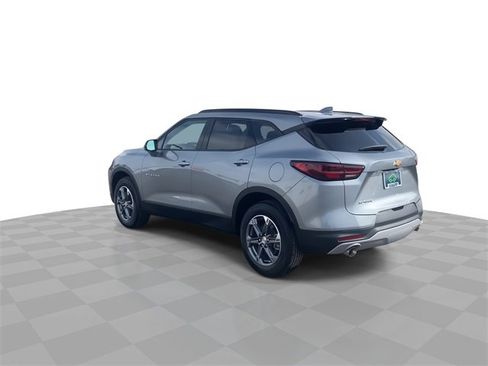 Certified 2025 Chevrolet Blazer LT w/ Convenience Package image 6