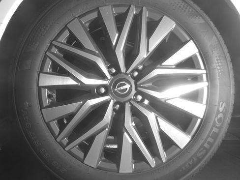 Used 2025 Nissan Altima 2.5 SV image 14