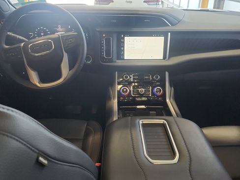 Used 2024 GMC Yukon Denali w/ Max Trailering Package image 11
