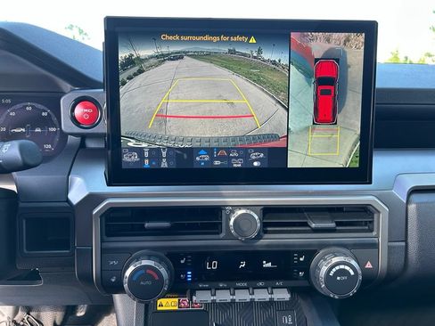 Used 2026 Toyota 4Runner TRD Off-Road Premium AWD/4WD image 22