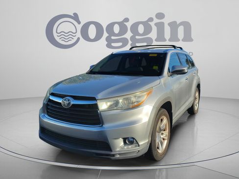 Used 2015 Toyota Highlander Limited Platinum AWD/4WD image 8