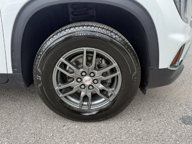 Used 2026 GMC Acadia Elevation FWD image 10