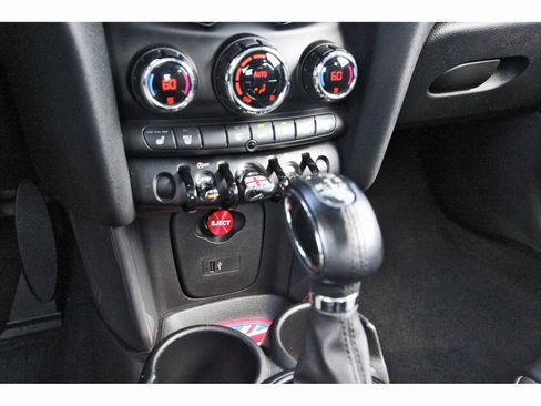 Used 2019 MINI Cooper 2-Door Hardtop FWD image 29