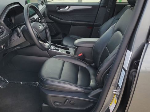 Certified 2025 Ford Escape Platinum image 6